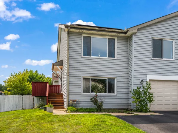 3860 Brookbank Dr, Hanover Park, IL 60133