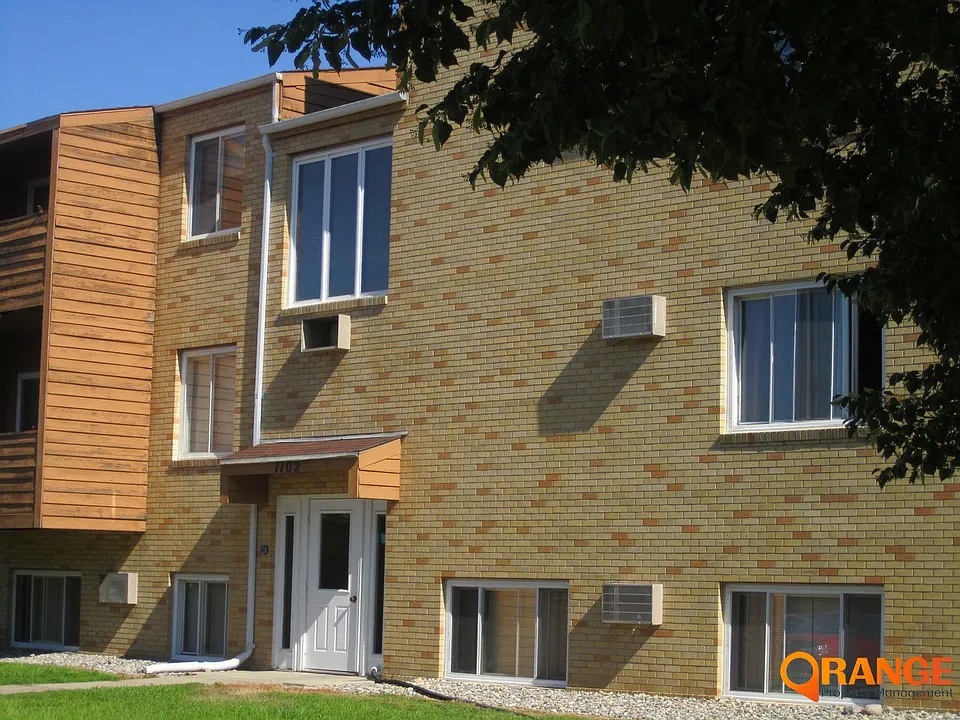 1102-1110 Loy Ave