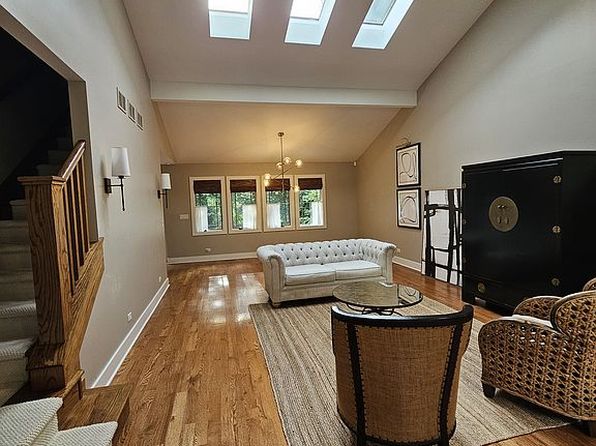 1213 Prairie Ln