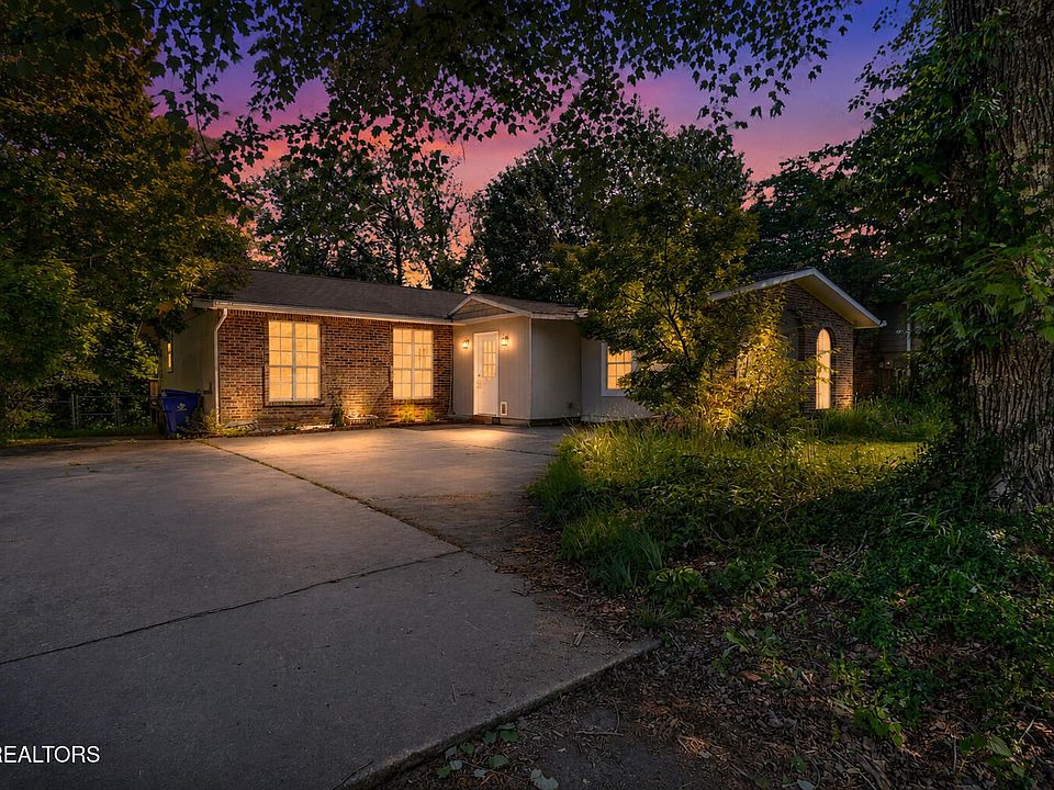 1st image of 26 Lindale Ln