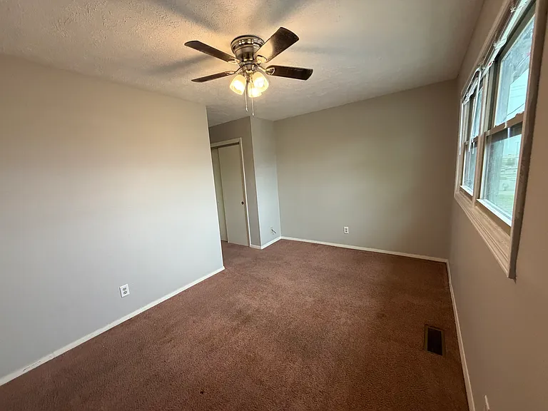 2104 E Empire St #5 — Photo 9