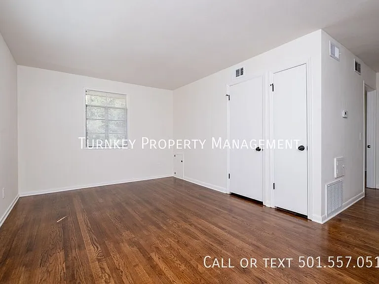 615 Sherman St #D — Photo 5