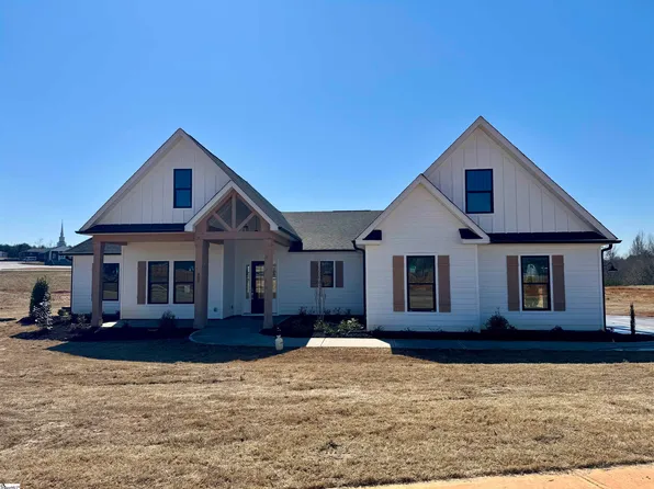 300 Ever Silvers Ln, Taylors, SC 29687