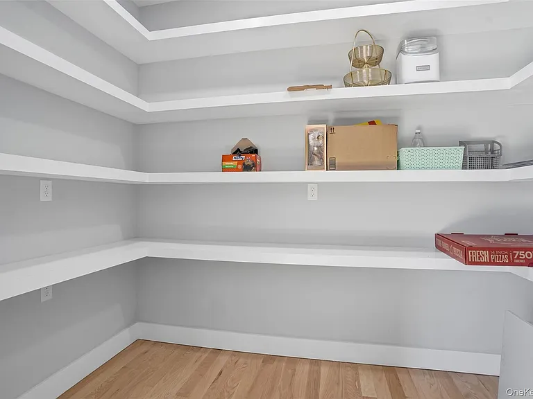 112 Pine Grove Rd — Photo 10