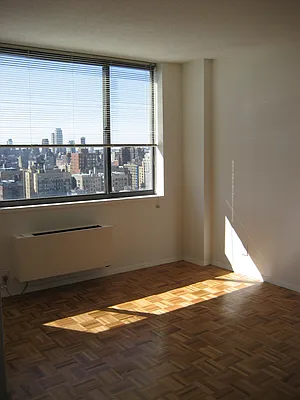 Rented by Realty Operations Group | media 9