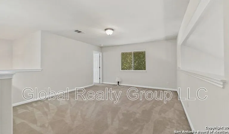 501 Ginsberg Dr — Photo 3