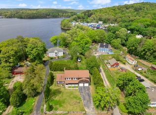 60 Hurlbutt Rd, Gales Ferry, CT 06335