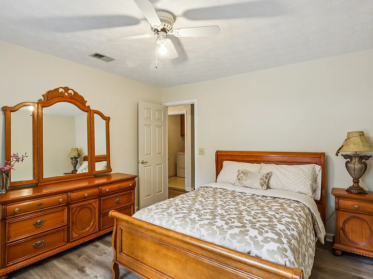 2301 Birdie Ln — Photo 12