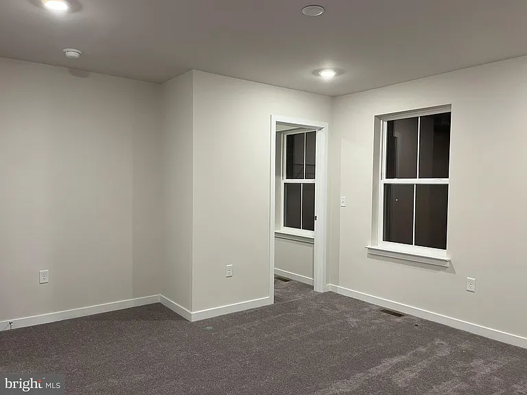 507 Titanium St — Photo 29