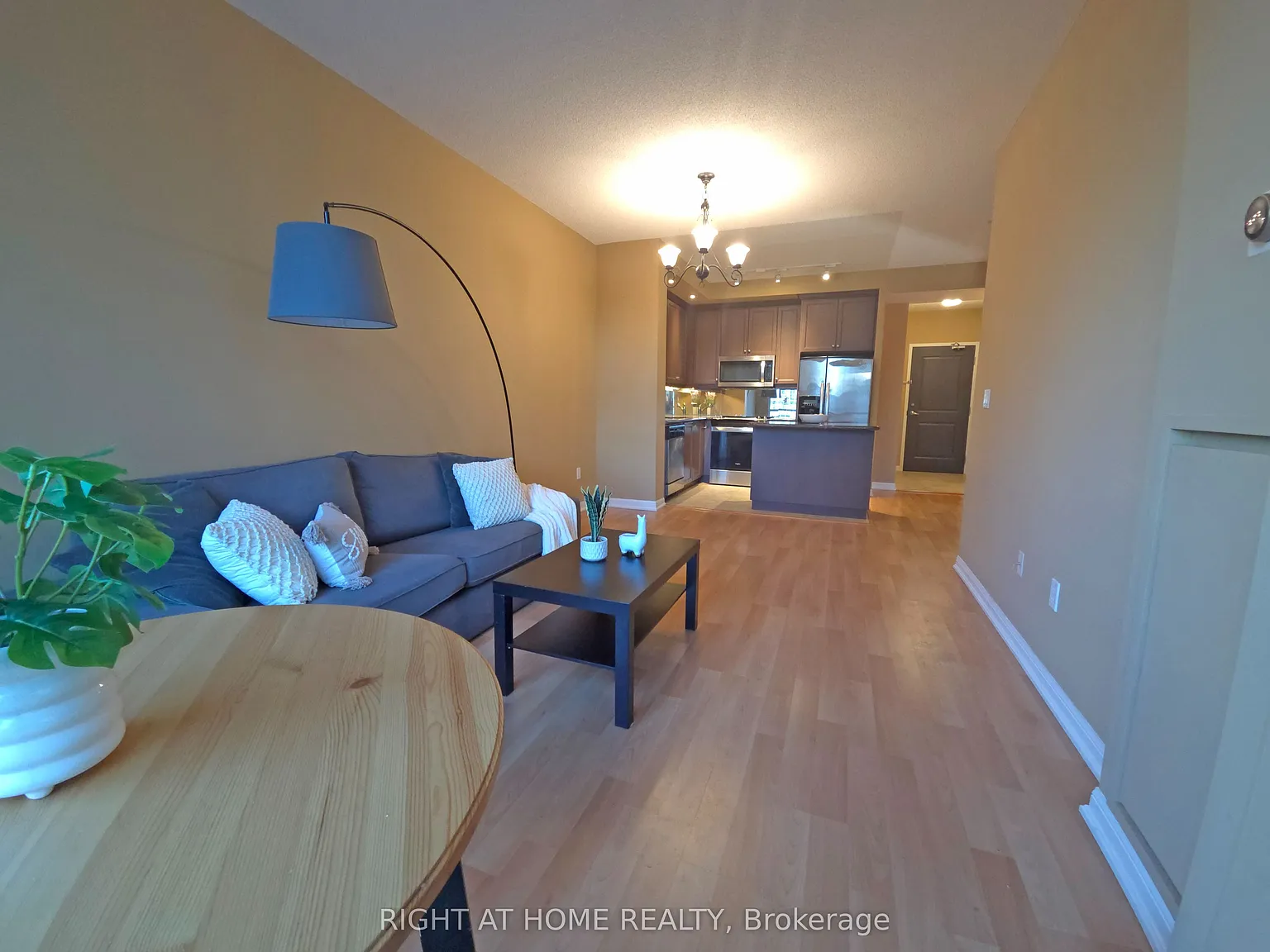 2 bed, $2,800 — Photo 3