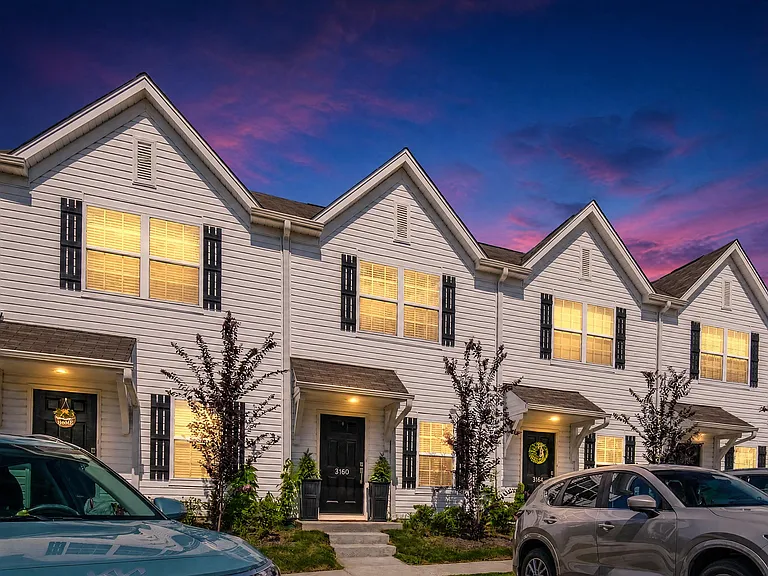 3160 N Hills Dr — Photo 1