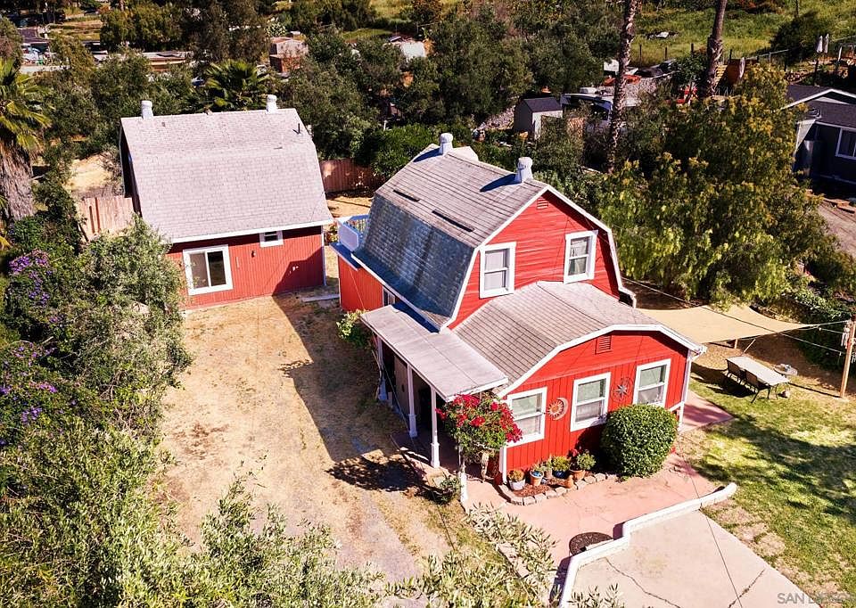 1st image of 3043 Helix St