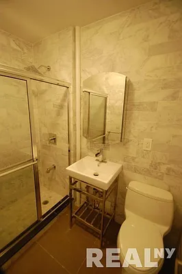 Rented by REAL New York | media 30