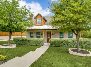 8644 Overland Dr, Fort Worth, TX 76179