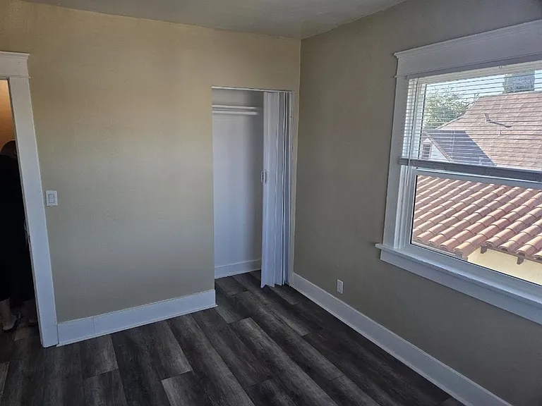 1445 N Warren Ave — Photo 9