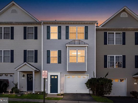 2nd image of 121 Lighthouse Ln