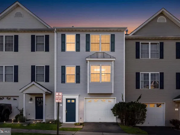 121 Lighthouse Ln, Winchester, VA 22602