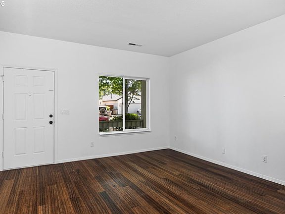 5th image of 16913 SW Roosevelt St