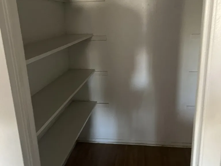 909 W Main St — Photo 16