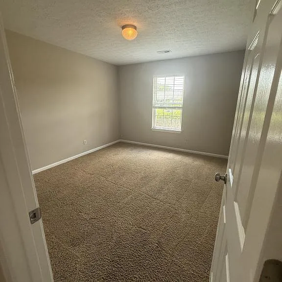 2444 Savannah Dr — Photo 11