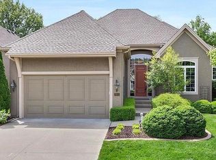 7915 W 137th St, Overland Park, KS 66223