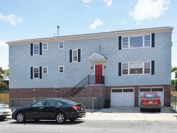 274 Avenue F, Bayonne, NJ 07002