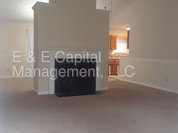 4th image of 3728 Windy Hill Dr SE