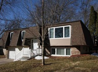 111 Bowling Green Pl, Iowa City, IA 52245
