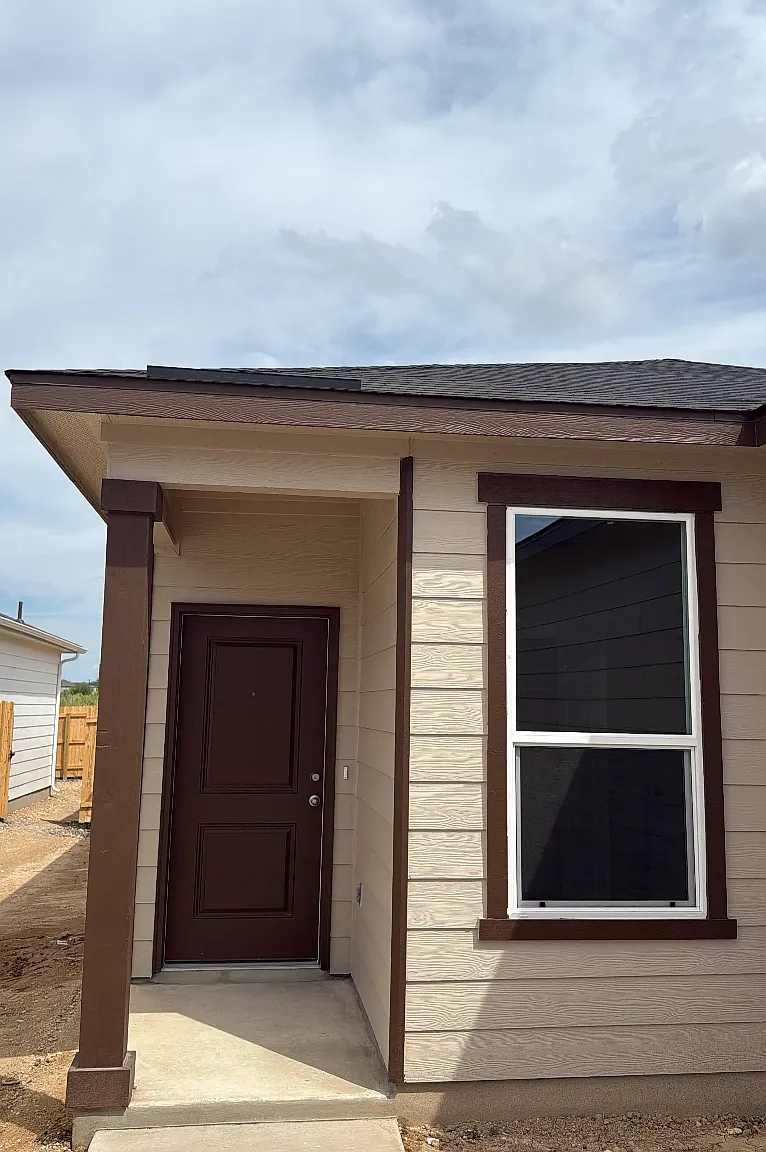 3 bed, 1243 sqft, $1,820 — Photo 4
