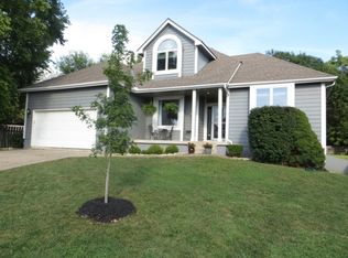 1221 NE Cardinal Cir, Lees Summit, MO 64064