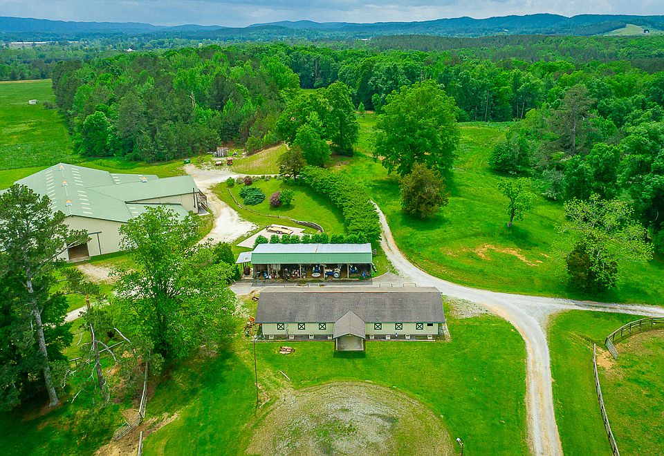 19th image of 721 Gowan Rd