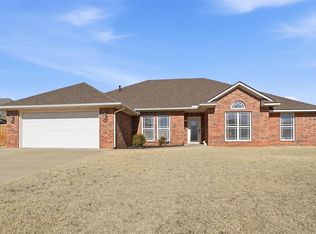 1813 Javelina Dr, Altus, OK 73521