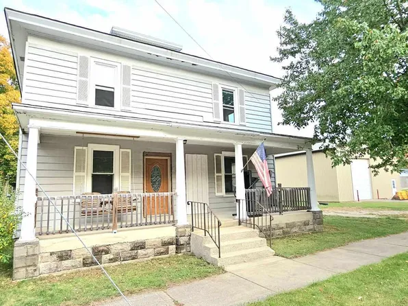 136 N Dean St, Centreville, MI 49032