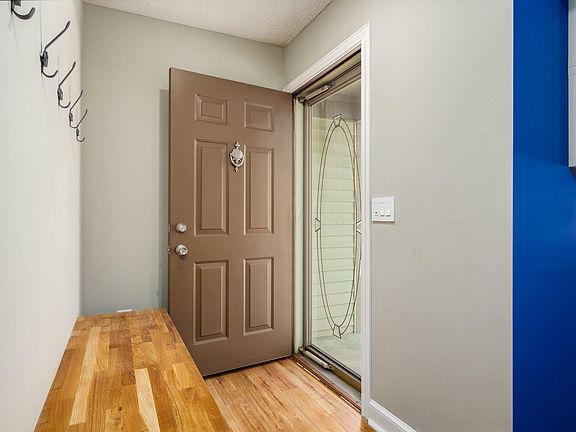 3rd image of 5355 McGinty Ct