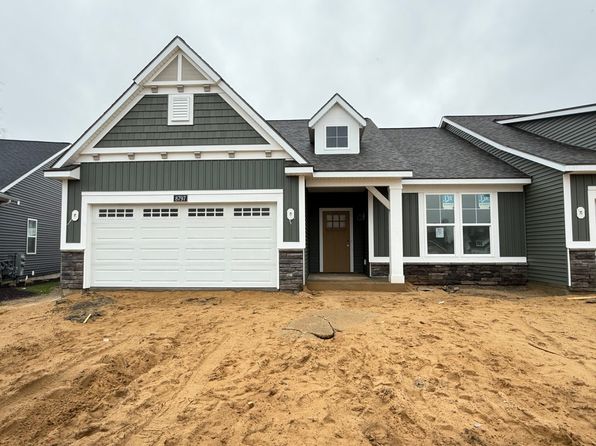 8797 Brayridge Dr, Jenison, MI 49428