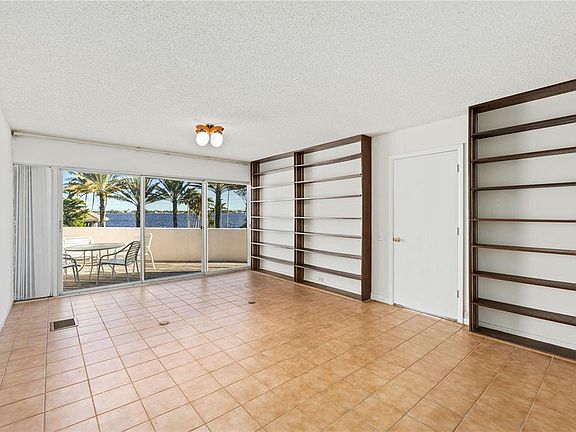 4th image of 3943 Riverview Blvd