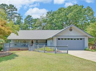451 Cedar St, Lavonia, GA 30553