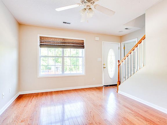4th image of 902 Firefly Way