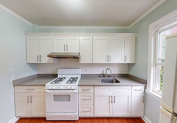 4th image of 24-59 32nd St #2