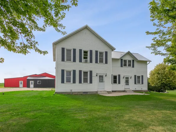 N5207 Lemke Rd, Chilton, WI 53014