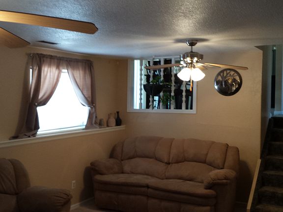4th image of 10 Mayweed Ct