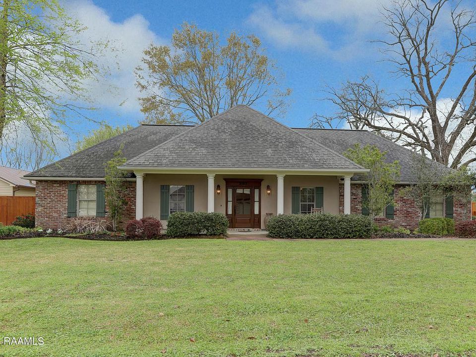 1st image of 301 Pontchartrain Dr