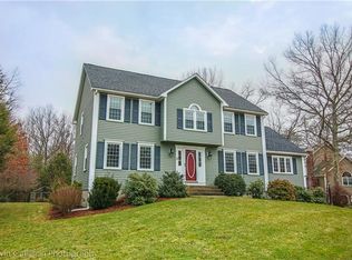 3 Surrey Way, Franklin, MA 02038