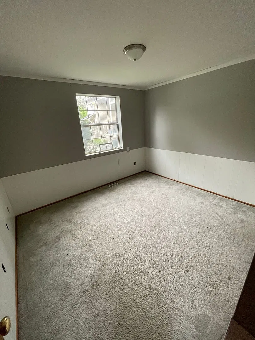 2169 Indianola 4 bedroom 2 full bath units — Photo 3