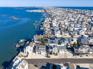 25 W Bayberry Dr, Brant Beach, NJ