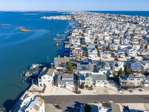 25 W Bayberry Dr, Long Beach Twp., NJ 08008