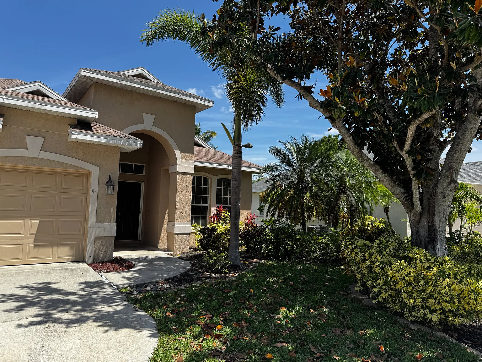 4 bed, 2242 sqft, $2,950 — Photo 1