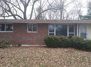 10228 Edgefield Dr, Saint Louis, MO 63136