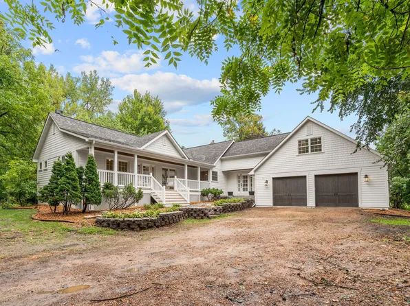 5735 Grant Lorenz Rd, Shorewood, MN 55331