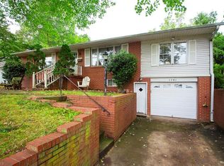 1701 Lancelot Ln, Winston Salem, NC 27103